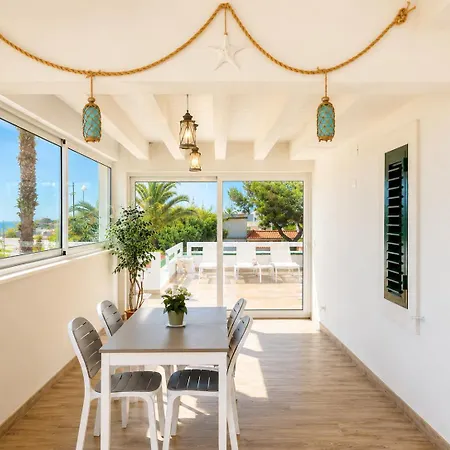 Torre Azul Frontemare - Bed & Breakfast