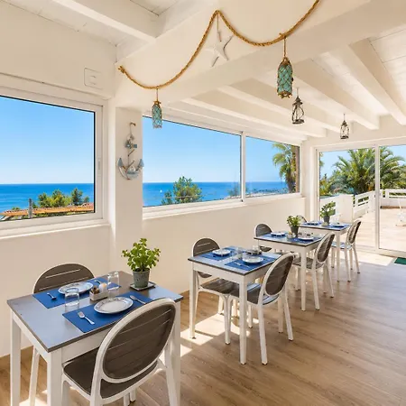 Torre Azul Frontemare - Alojamento de Acomodação e Pequeno-almoço 4*