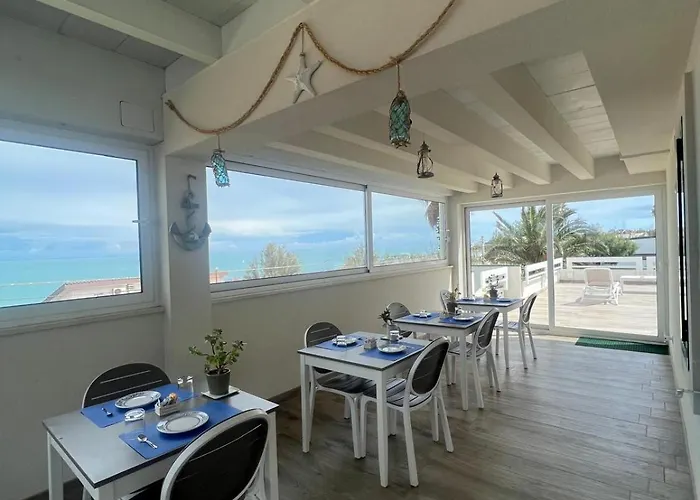 Torre Azul Frontemare - לינה וארוחת בוקר ביצ'לייה